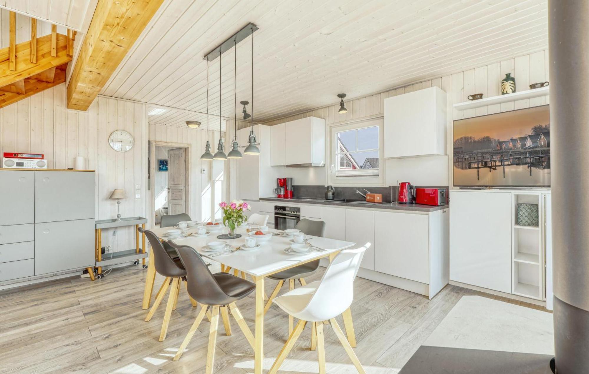Beautiful Home In Zerpenschleuse With Kitchen Luaran gambar